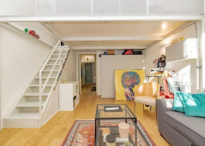 Cozy Apartment Near Bocconi